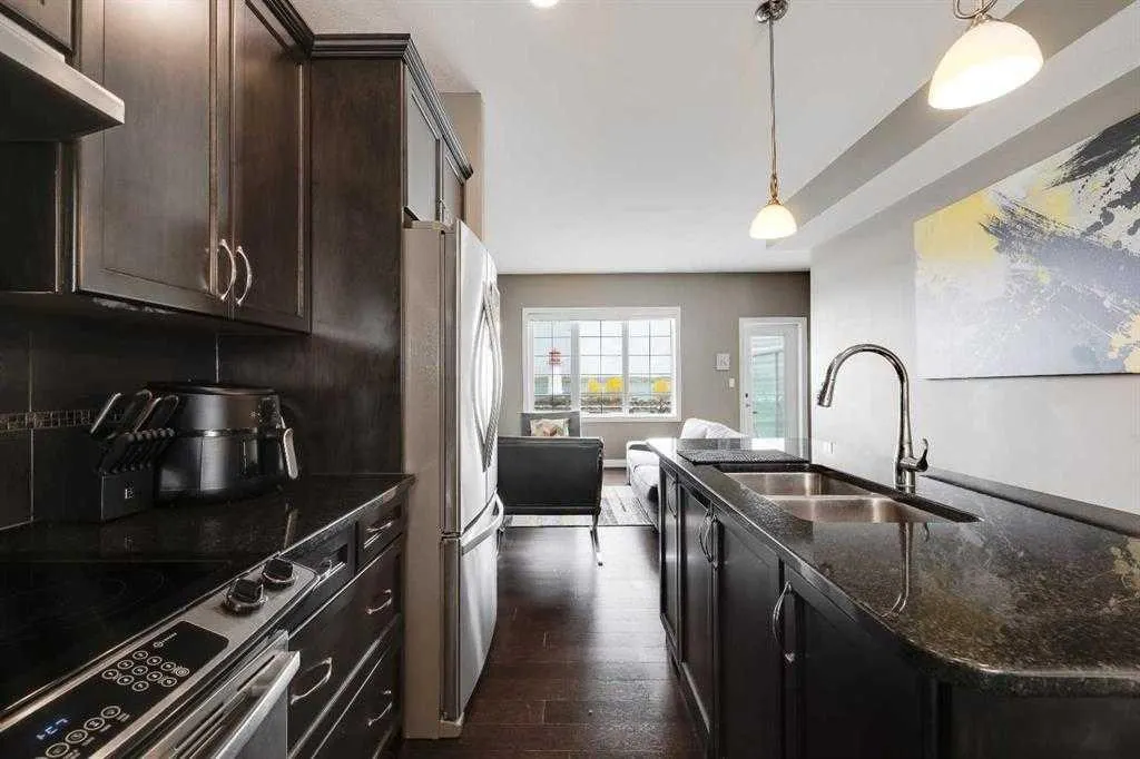 5210 Lakeshore Drive, #103