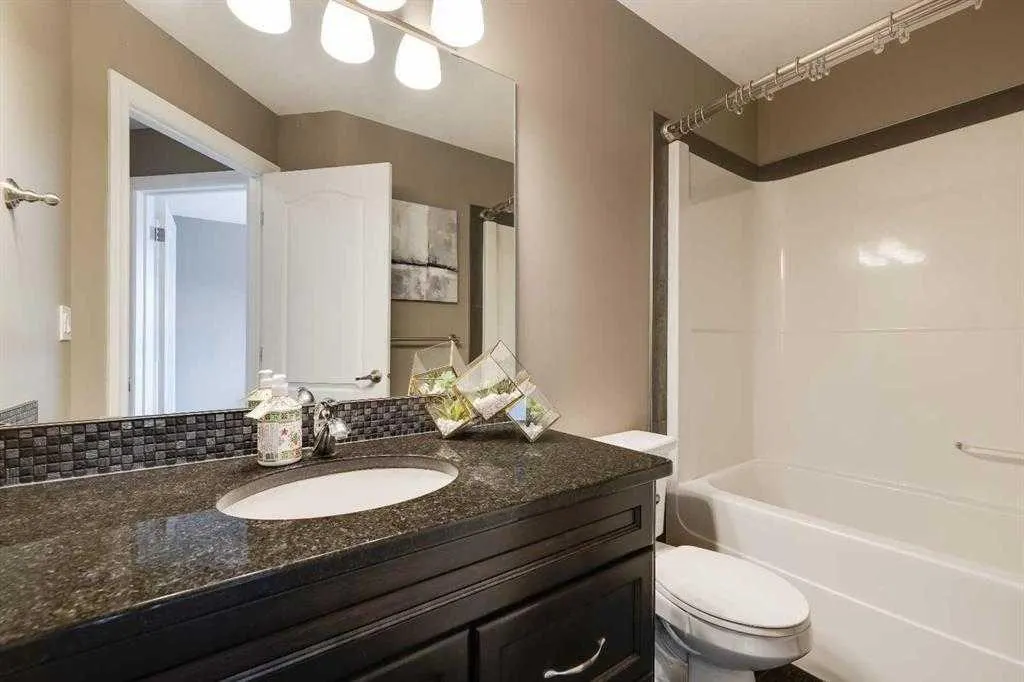 5210 Lakeshore Drive, #103