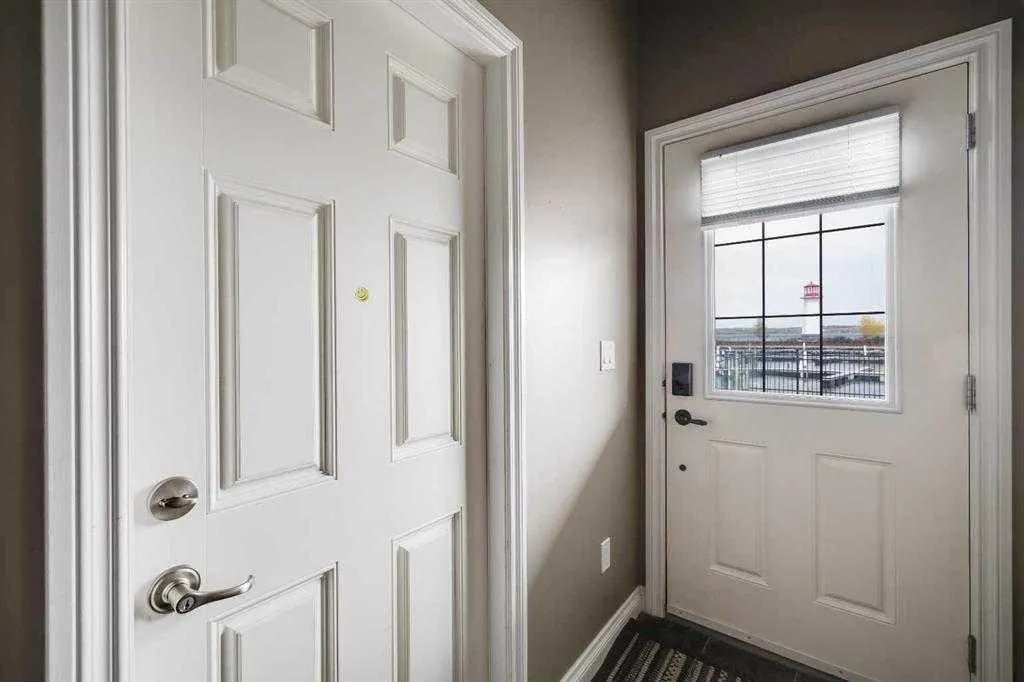 5210 Lakeshore Drive, #103