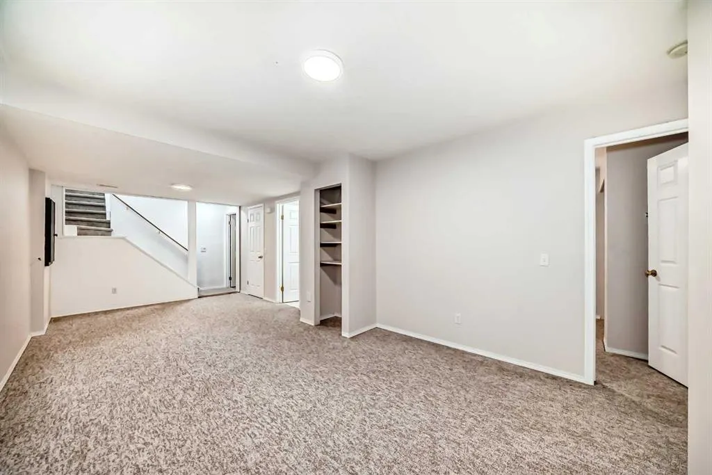 69 San Diego Manor NE