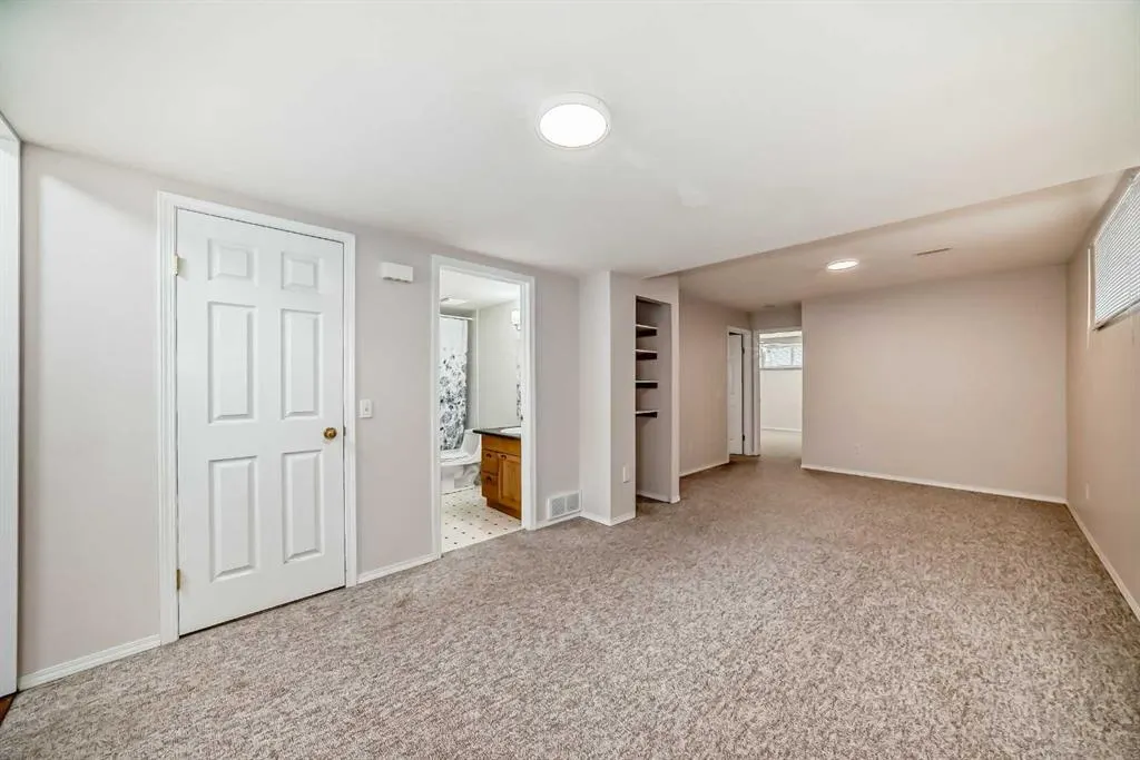 69 San Diego Manor NE