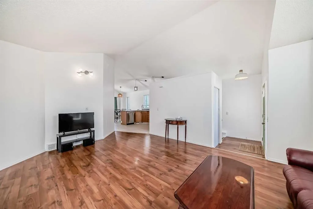 69 San Diego Manor NE