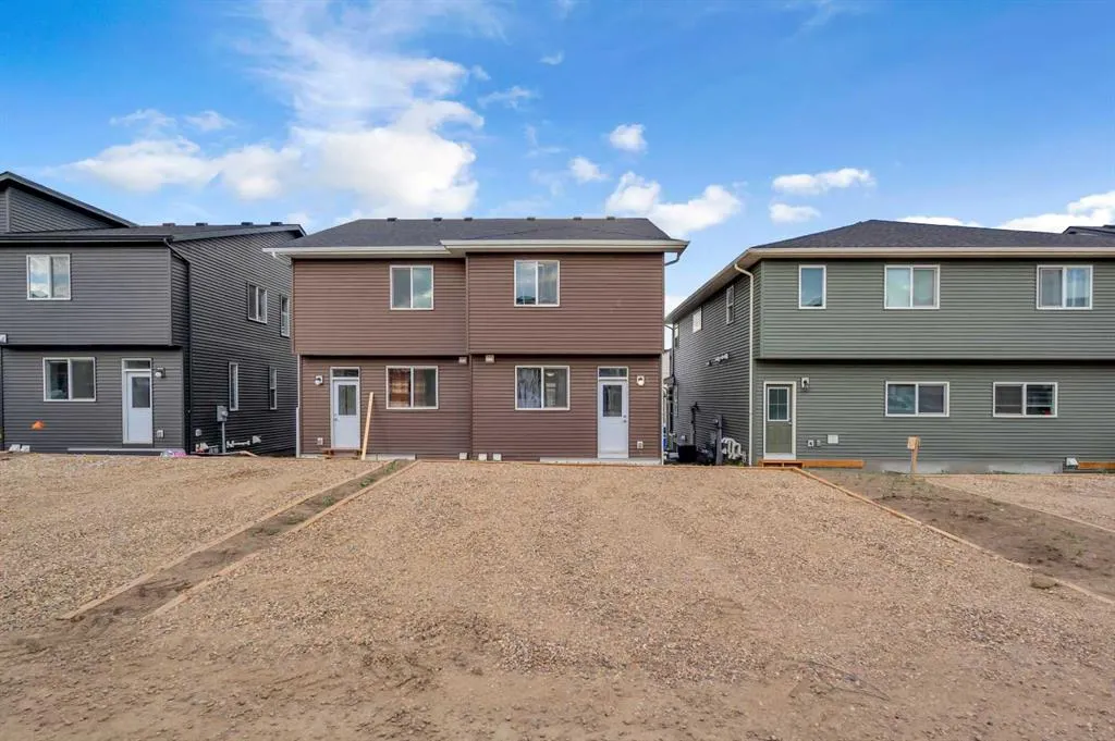 487 Tekarra Drive NW