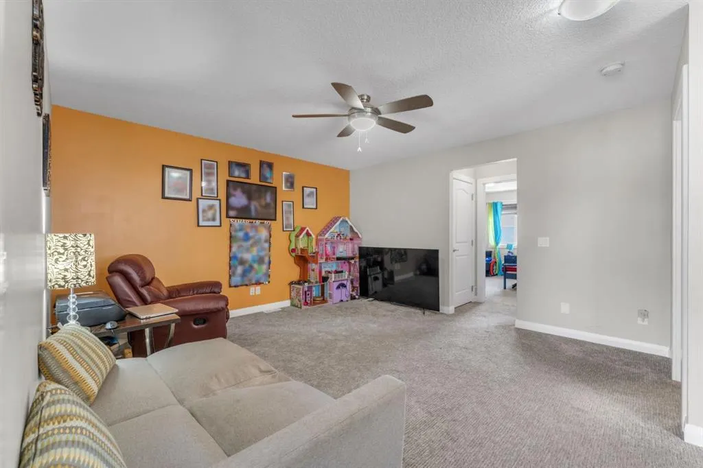 14 Redstone Mews NE