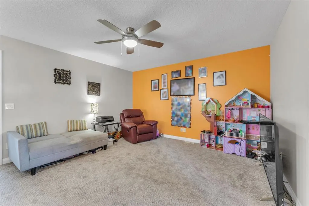 14 Redstone Mews NE