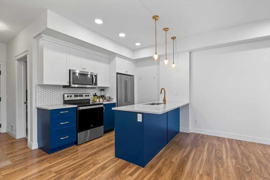 19661 40 Street SE, #221