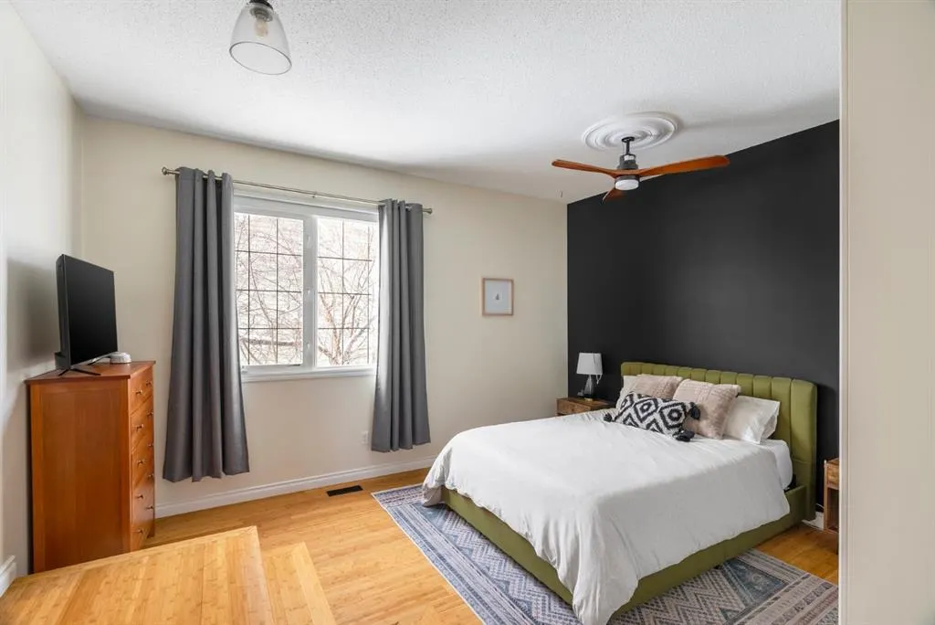 105 Whiteoak Garden
