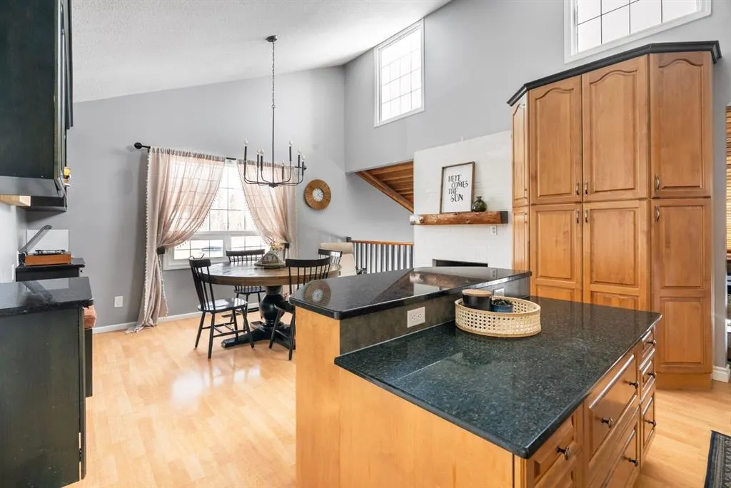 105 Whiteoak Garden