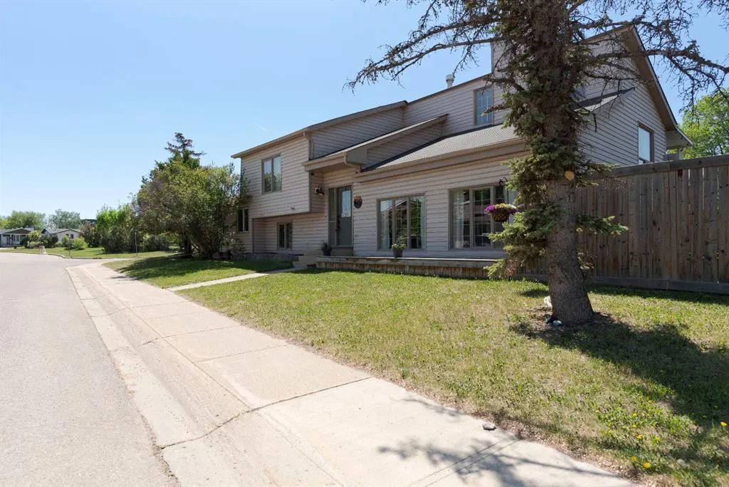 105 Whiteoak Garden