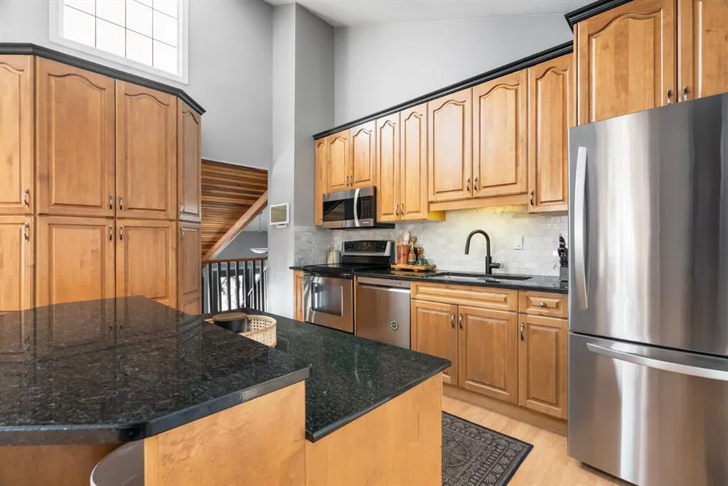 105 Whiteoak Garden