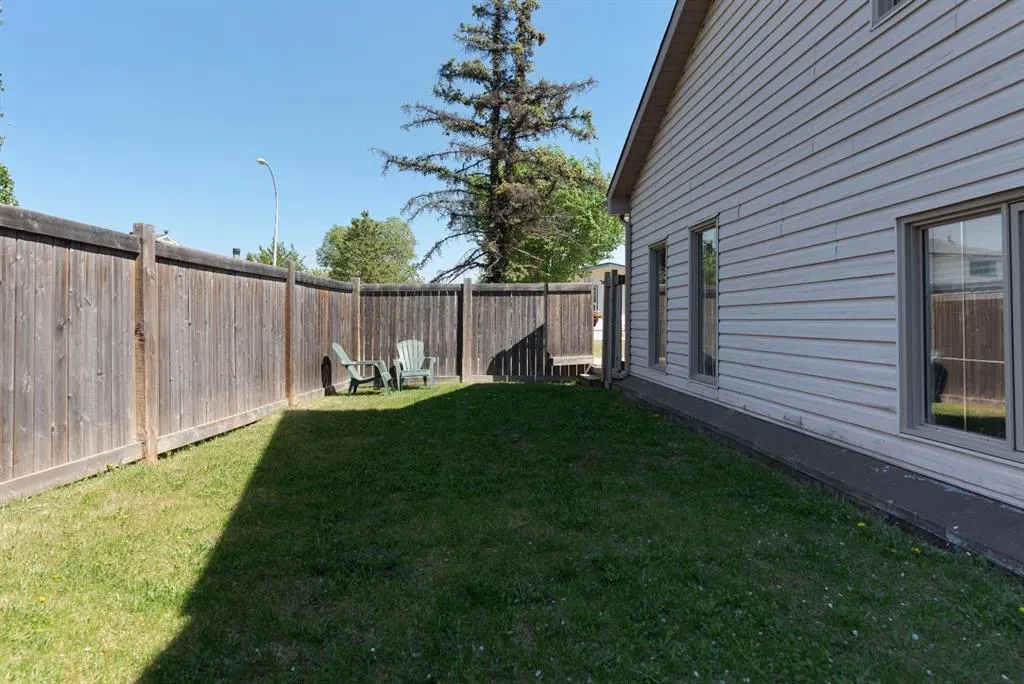 105 Whiteoak Garden