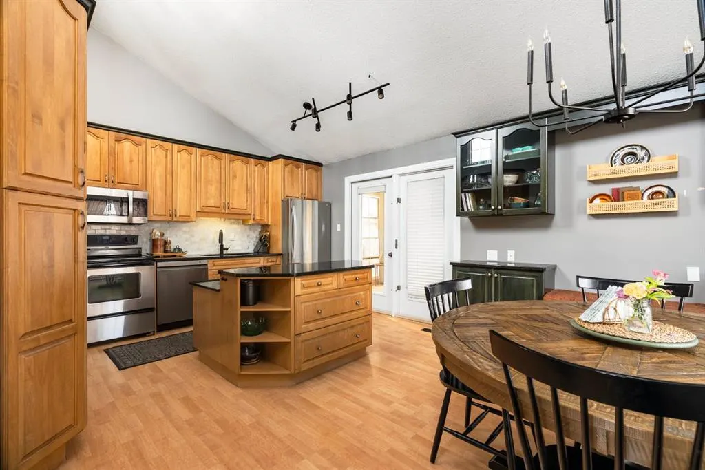 105 Whiteoak Garden