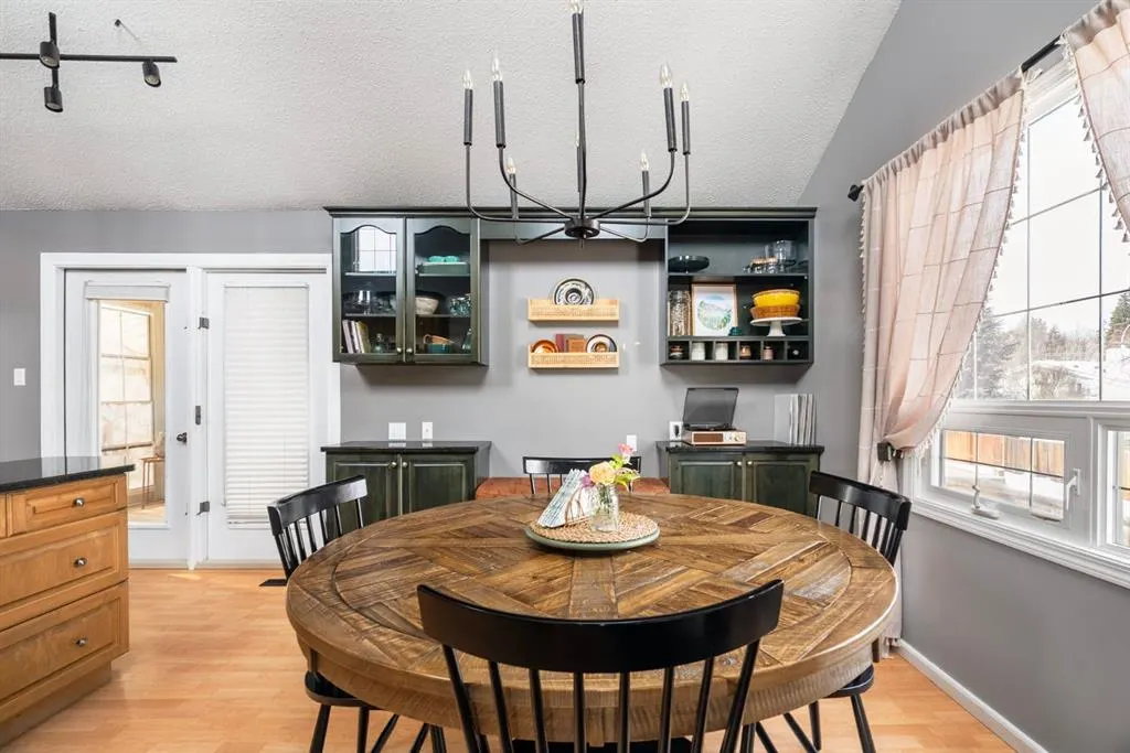 105 Whiteoak Garden