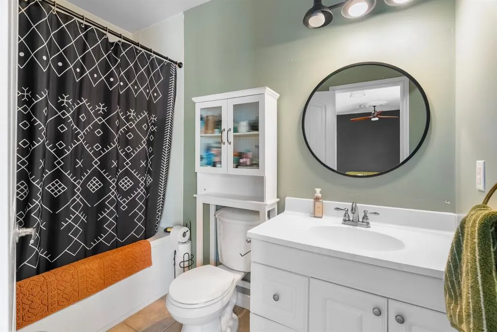 105 Whiteoak Garden