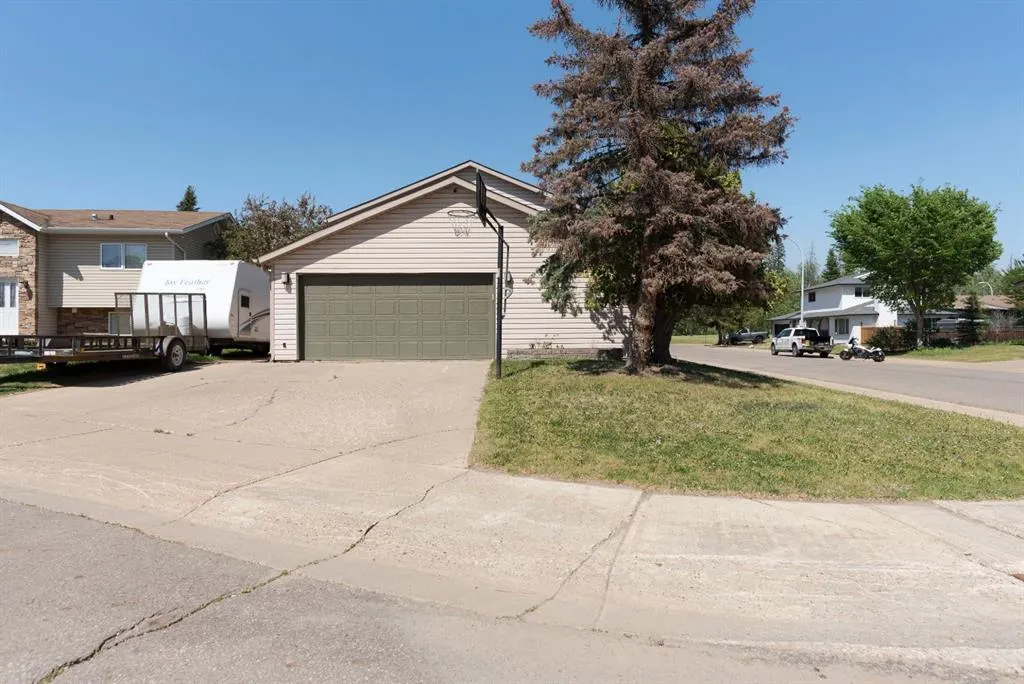 105 Whiteoak Garden