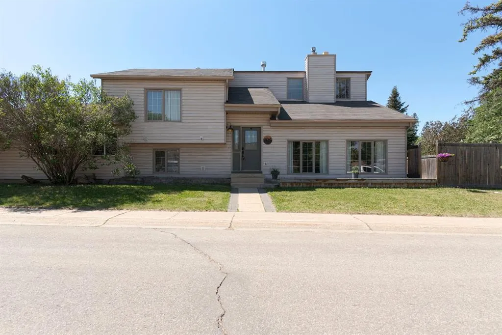 105 Whiteoak Garden
