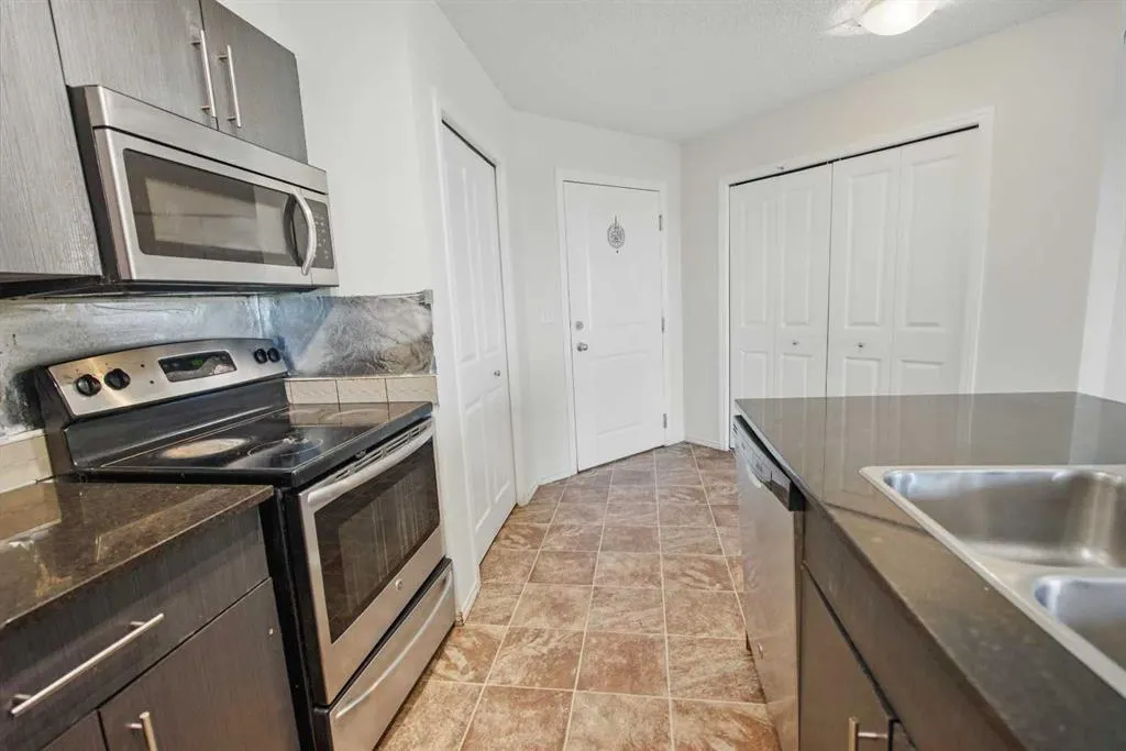 15 Saddlestone Way NE, #409