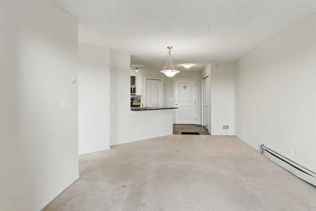 15 Saddlestone Way NE, #409