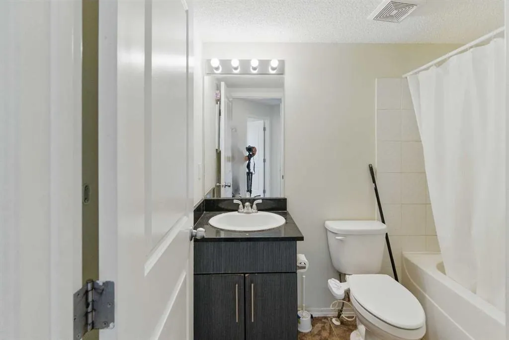 15 Saddlestone Way NE, #409