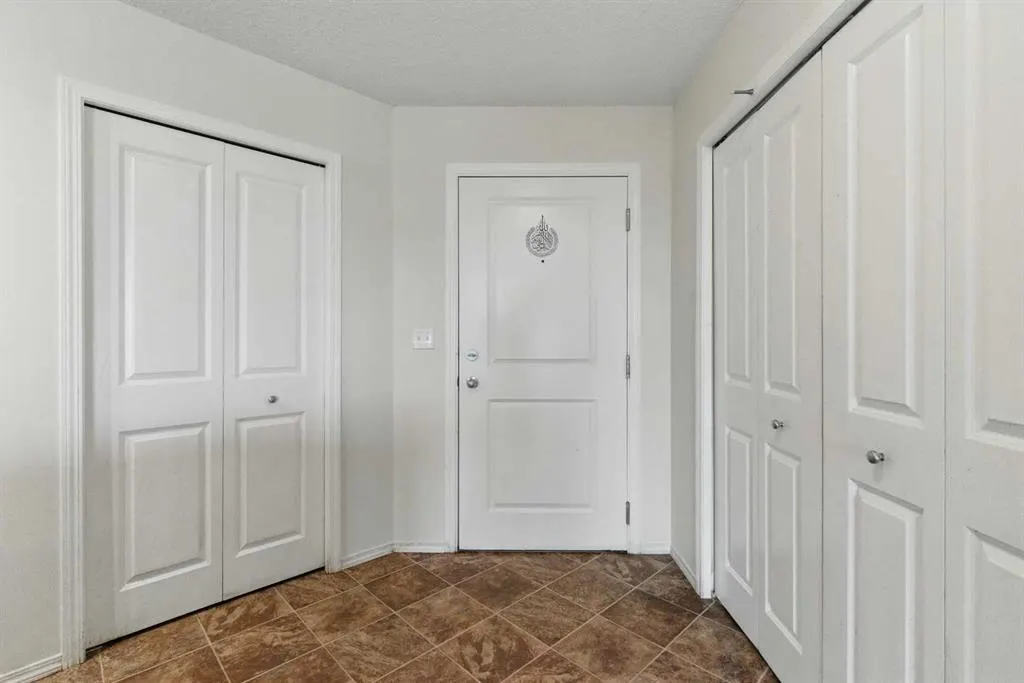 15 Saddlestone Way NE, #409