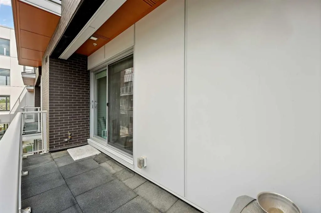 3125 39 Street NW, #207