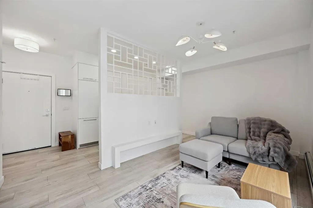 3125 39 Street NW, #207
