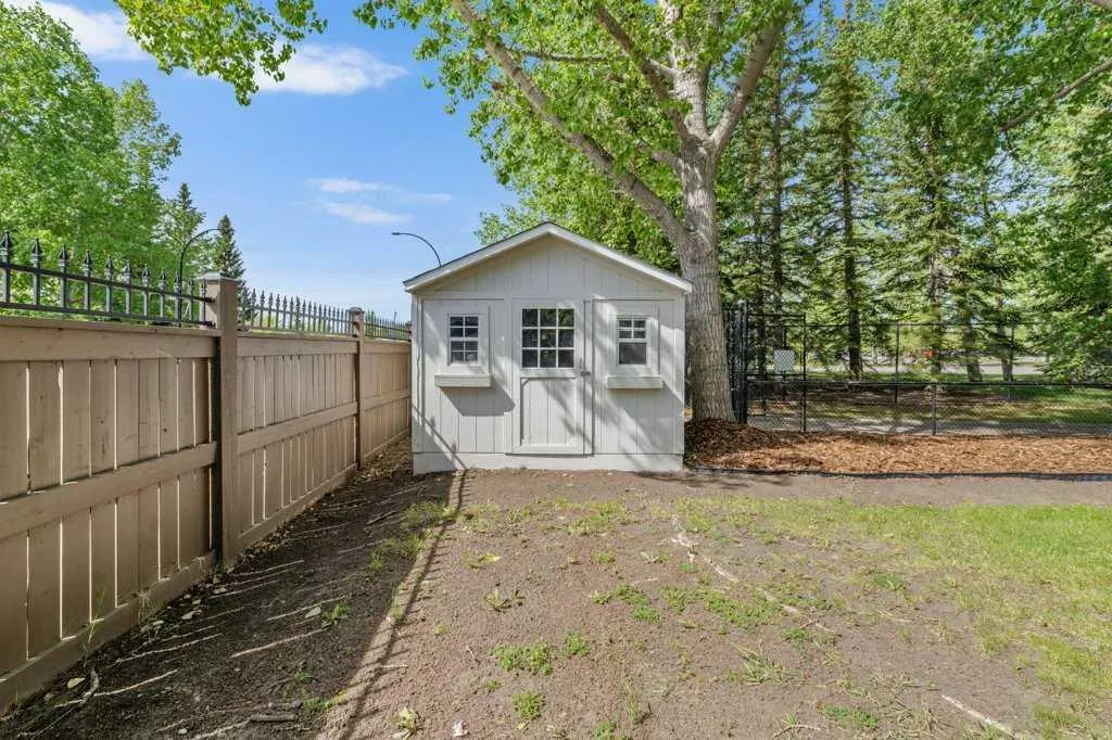 5 Mckenzie Lake Point SE