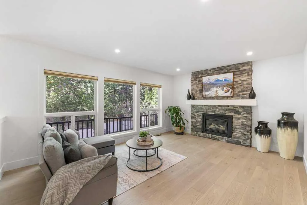 5 Mckenzie Lake Point SE