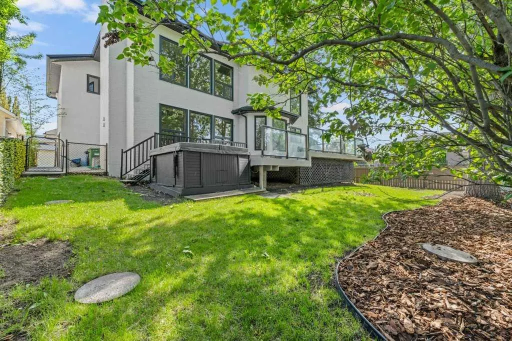 5 Mckenzie Lake Point SE