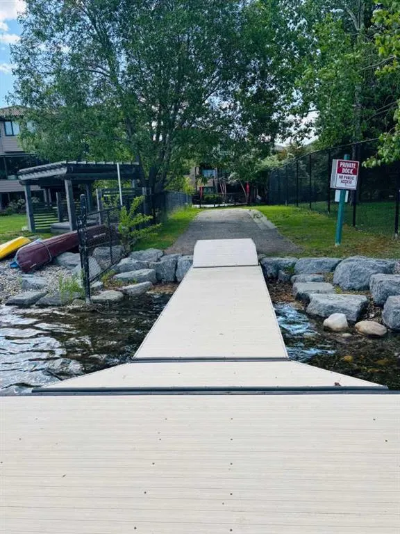 5 Mckenzie Lake Point SE