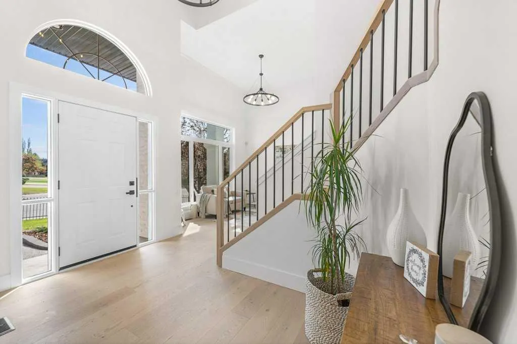 5 Mckenzie Lake Point SE