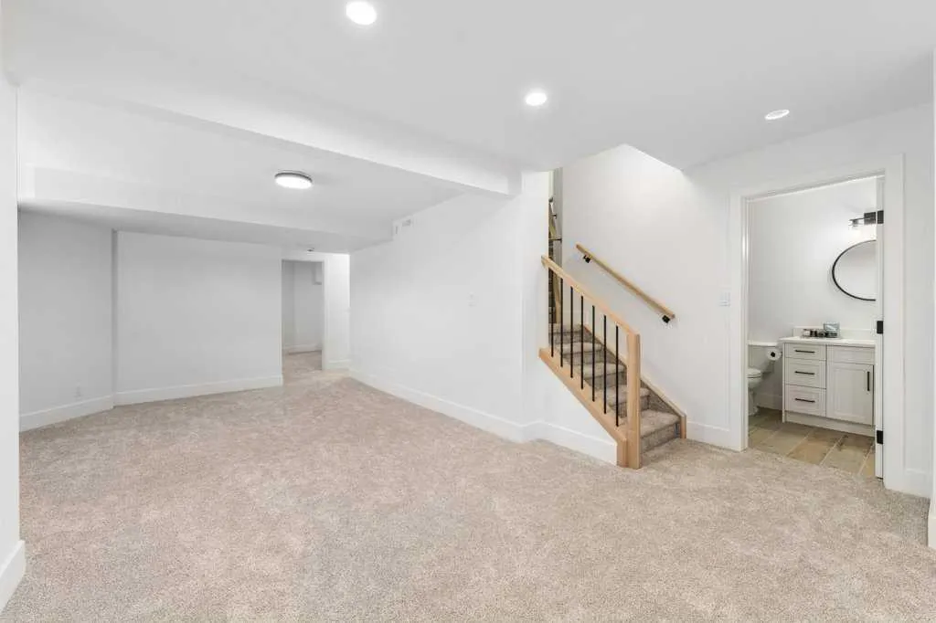5 Mckenzie Lake Point SE
