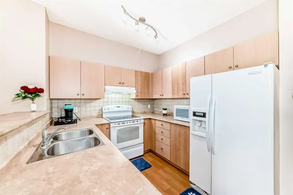 1140 Taradale Drive NE, #2115