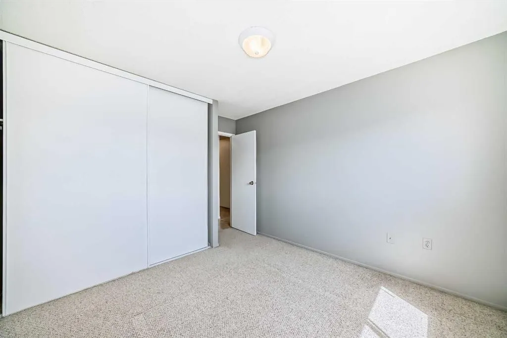 2611 1 Avenue NW, #206