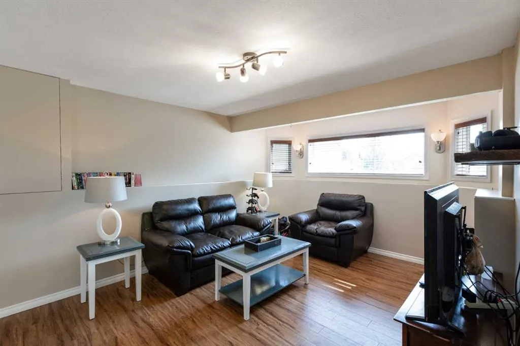 20 Aspen Close