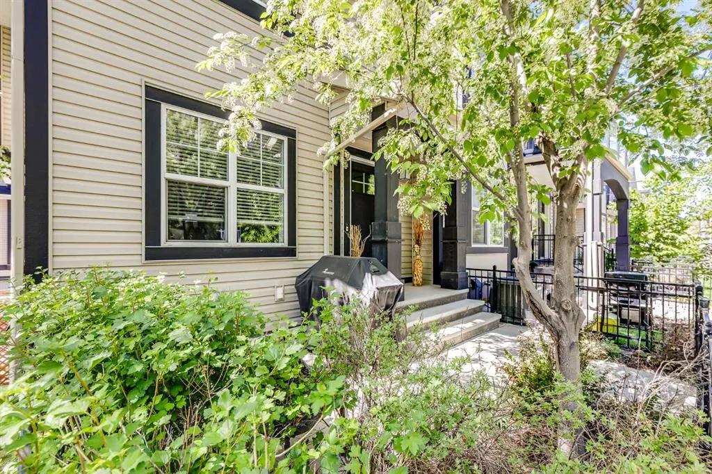 1118 Mckenzie Towne Row SE