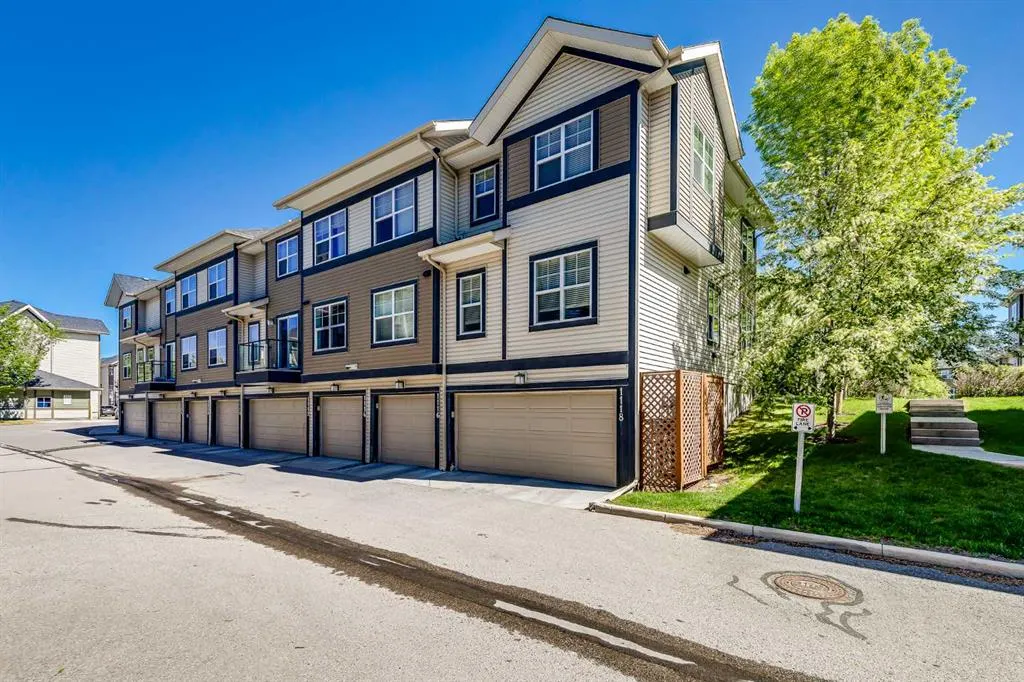 1118 Mckenzie Towne Row SE