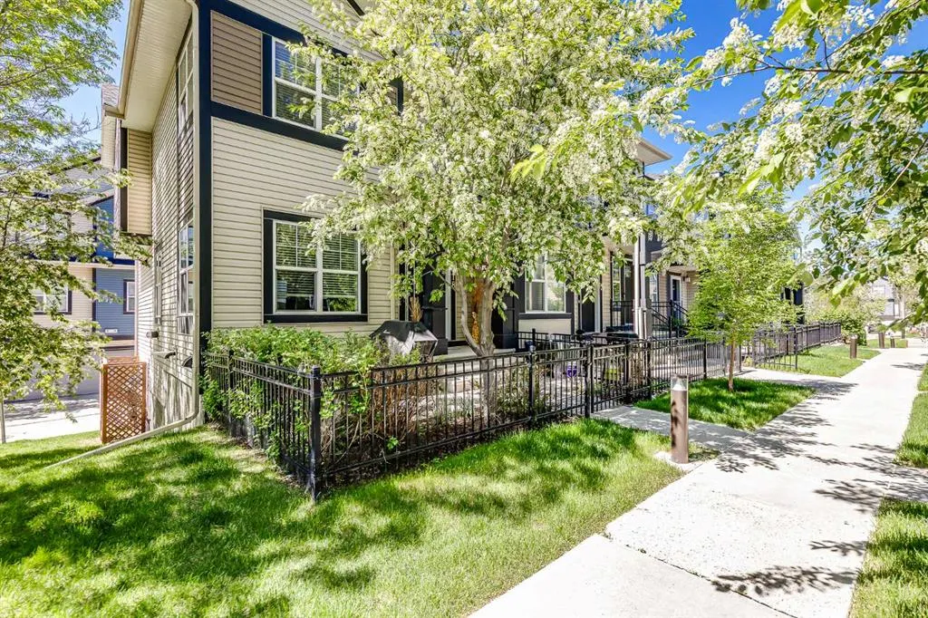 1118 Mckenzie Towne Row SE