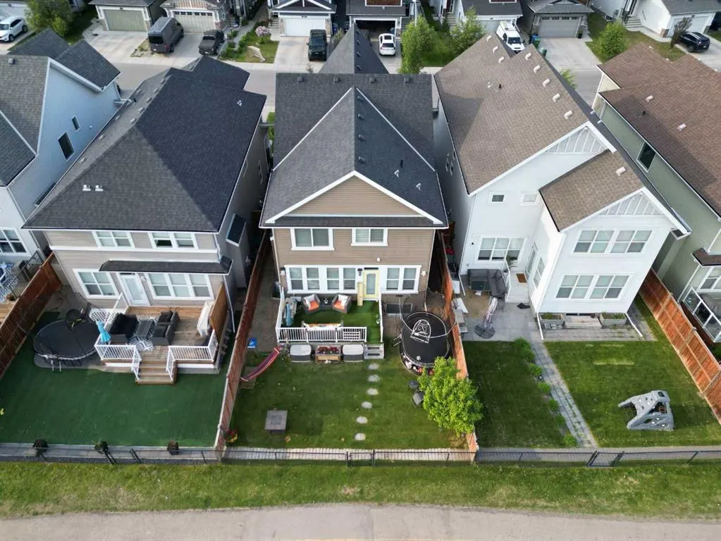 212 Auburn Meadows Crescent SE