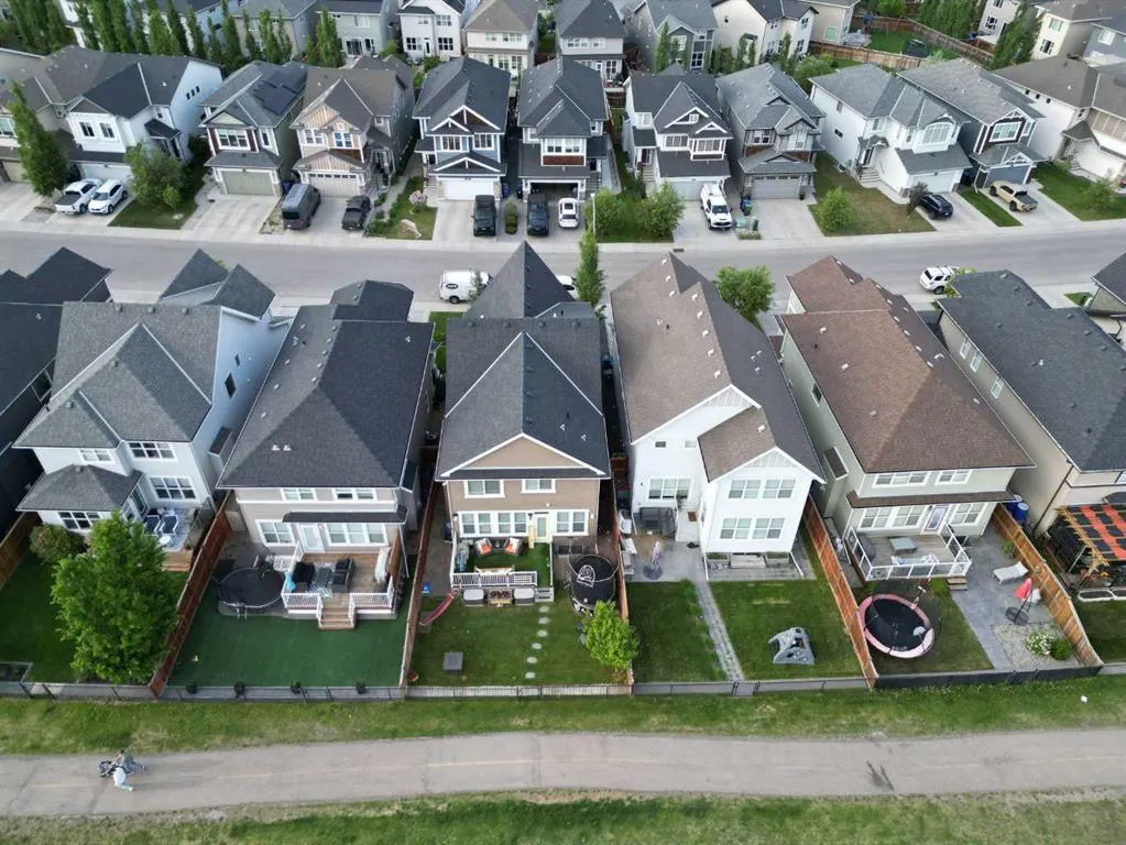212 Auburn Meadows Crescent SE