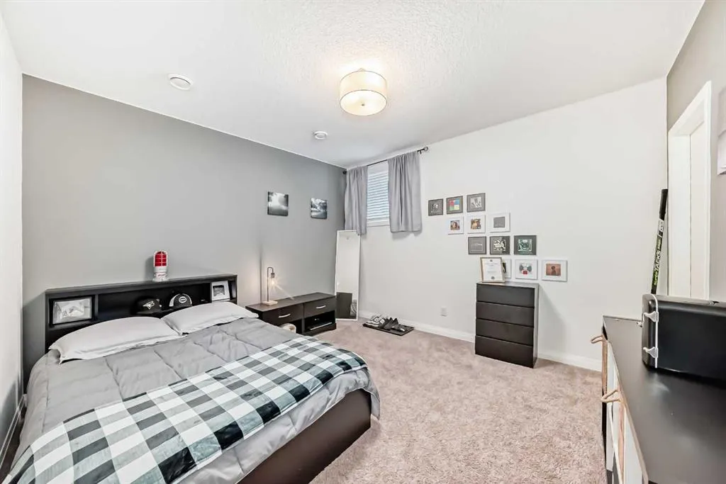212 Auburn Meadows Crescent SE