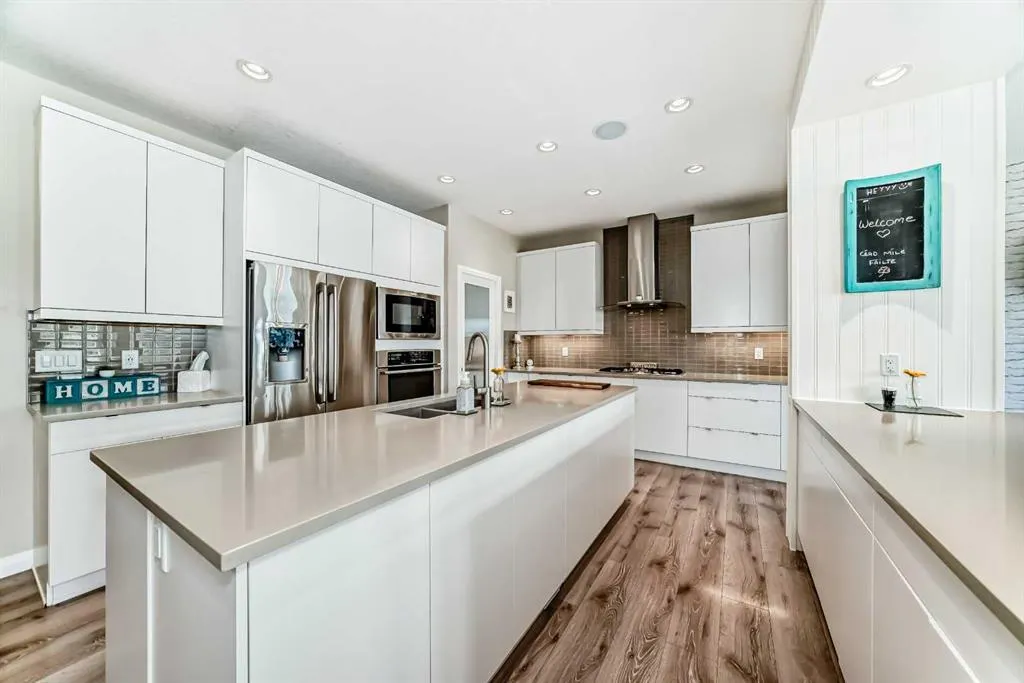 212 Auburn Meadows Crescent SE