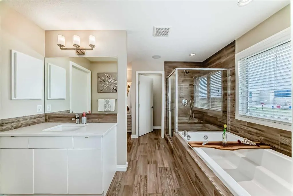 212 Auburn Meadows Crescent SE