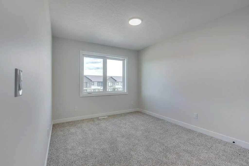 117 Crestview Boulevard