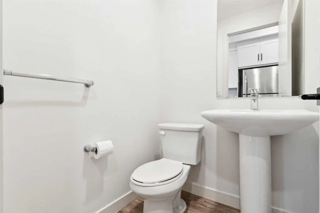 100 Walgrove Court SE, #4202
