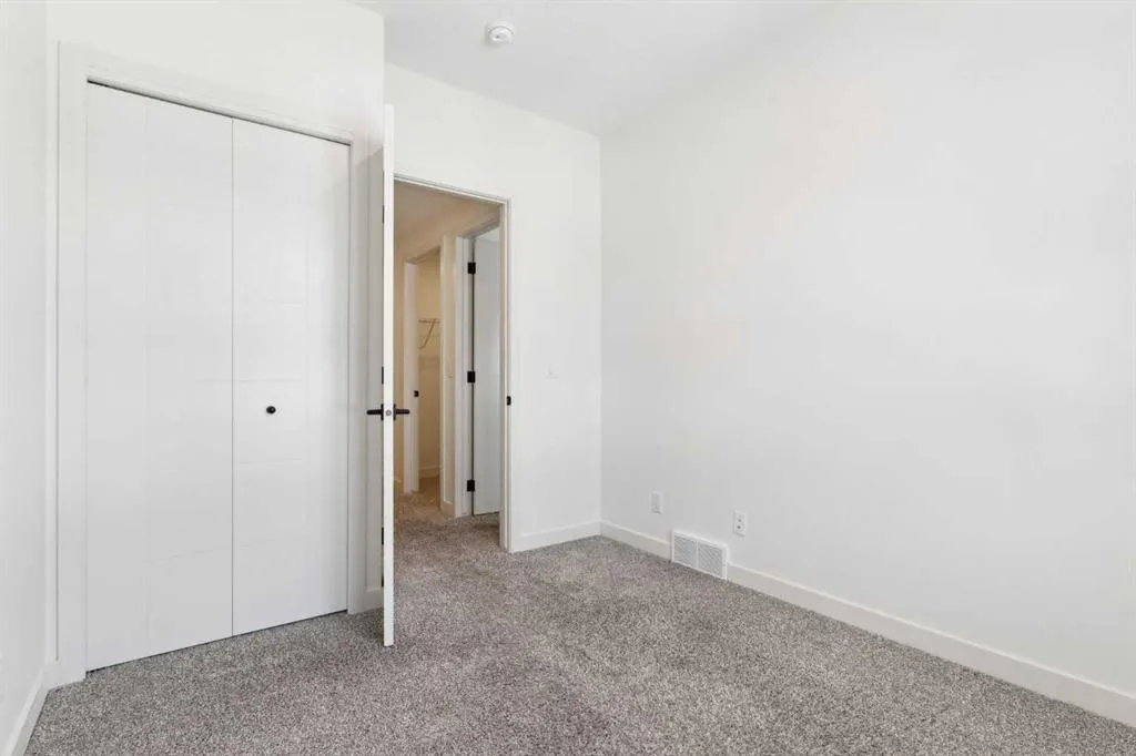 100 Walgrove Court SE, #4202