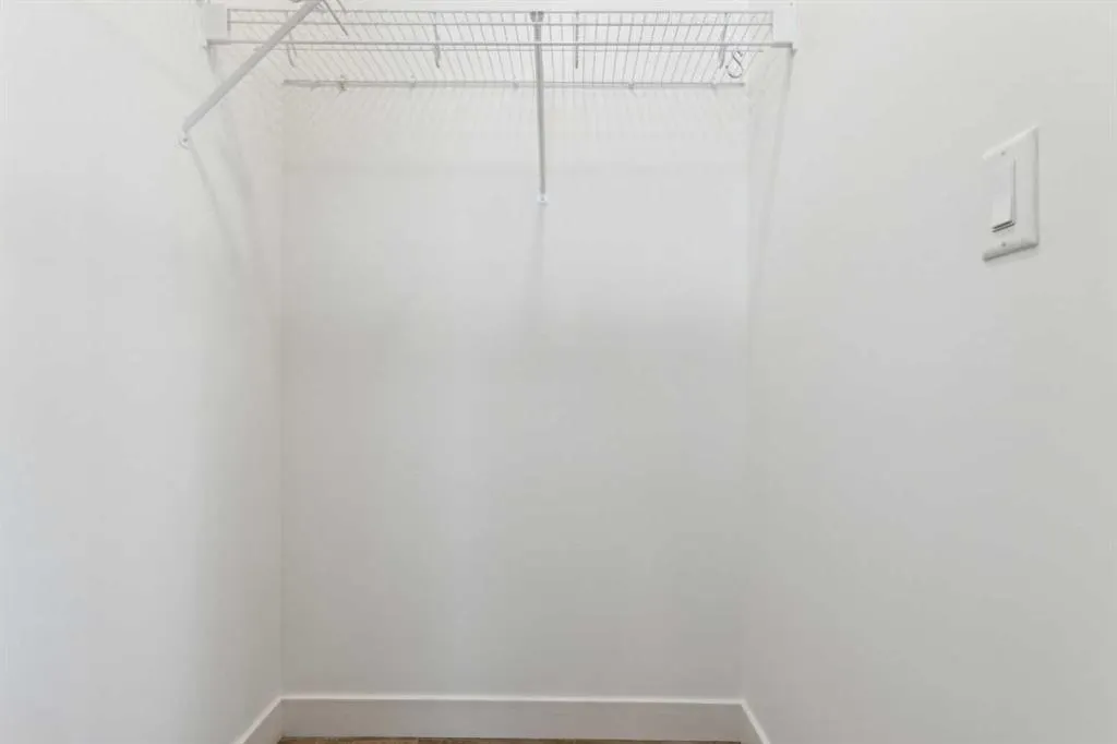 100 Walgrove Court SE, #4202