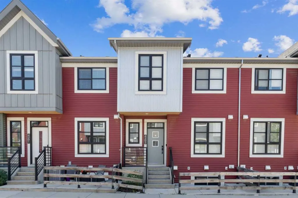 100 Walgrove Court SE, #4202