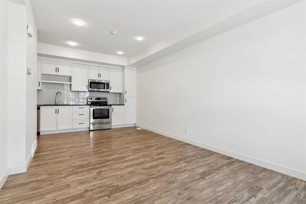 100 Walgrove Court SE, #4202