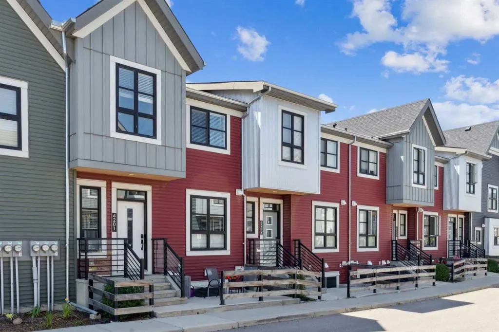 100 Walgrove Court SE, #4202